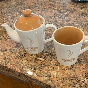 Tim Horton's Timmie's Tim's Teapot and matching mug set